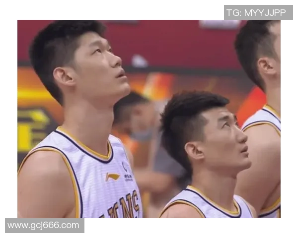 孙铭徽：从青年才俊到篮球场上的领军人物的成长之路