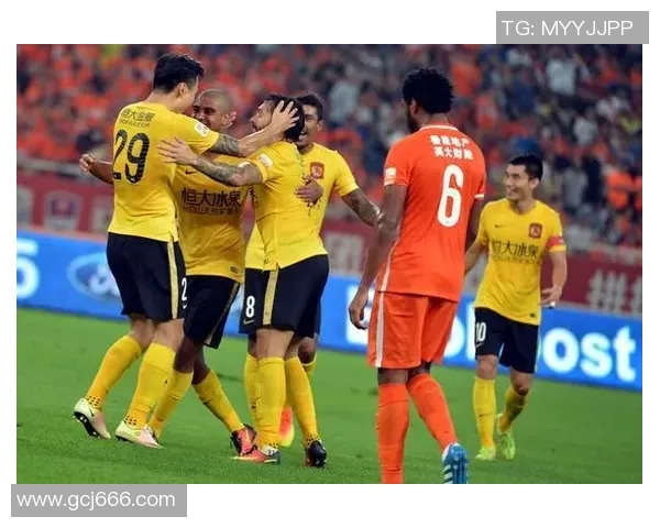 恒大与鲁能激战广东体育场球迷期待精彩对决与激情时刻