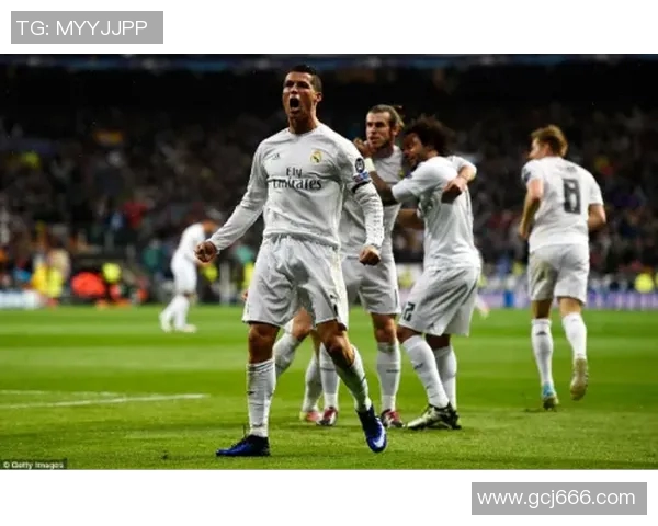 皇马对阵狼堡精彩录像回顾与赛后分析全景呈现 皇马对阵狼堡精彩录像回顾与赛后分析全景呈现