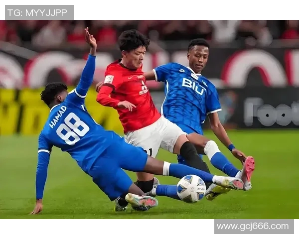 磐田喜悦迎战雷法山口争夺联赛关键三分的激烈对决 磐田喜悦迎战雷法山口争夺联赛关键三分的激烈对决