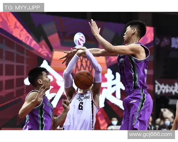 辽宁与山东激战正酣1月12日篮球盛宴精彩不容错过 辽宁与山东激战正酣1月12日篮球盛宴精彩不容错过