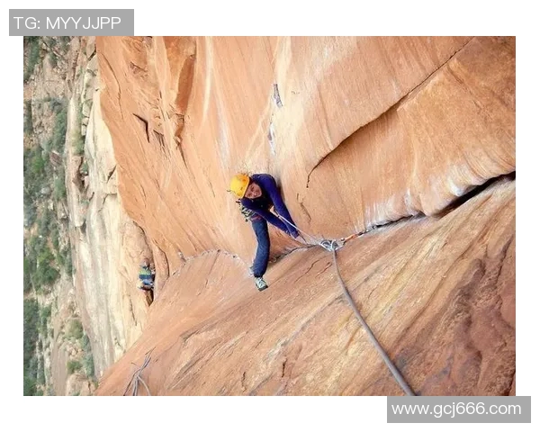 重庆攀岩队灵活性探讨:如何在挑战中实现突破与成长 重庆攀岩队灵活性探讨:如何在挑战中实现突破与成长