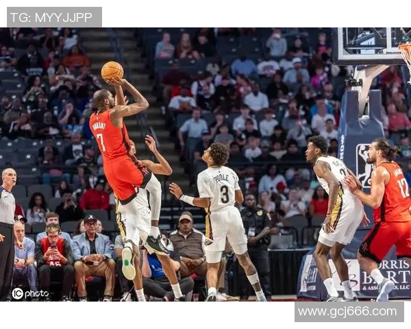 2017年雷霆与鹈鹕季前赛精彩对决回顾与分析